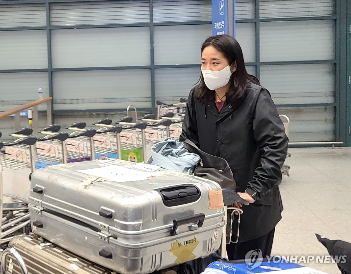 西甲-卡萨多染红孔德送大礼 十人巴萨连丢2球2-2塞尔塔