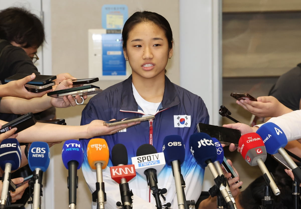 巴萨VS巴拉多利德大名单：奥尔莫、亚马尔在列