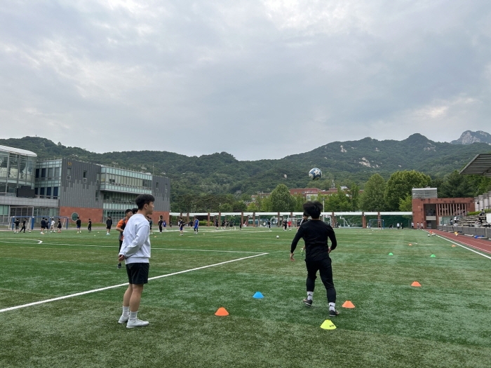北京男篮官方：因票房火爆&多区域门票售罄，将加开四角看台区域售票