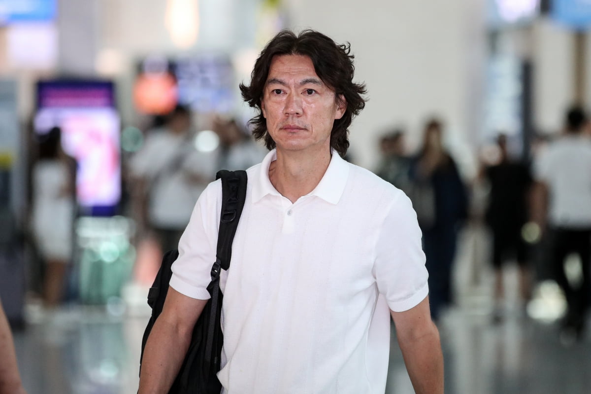 融入当地文化，弗里克随拉波尔塔参加加泰民族日活动
