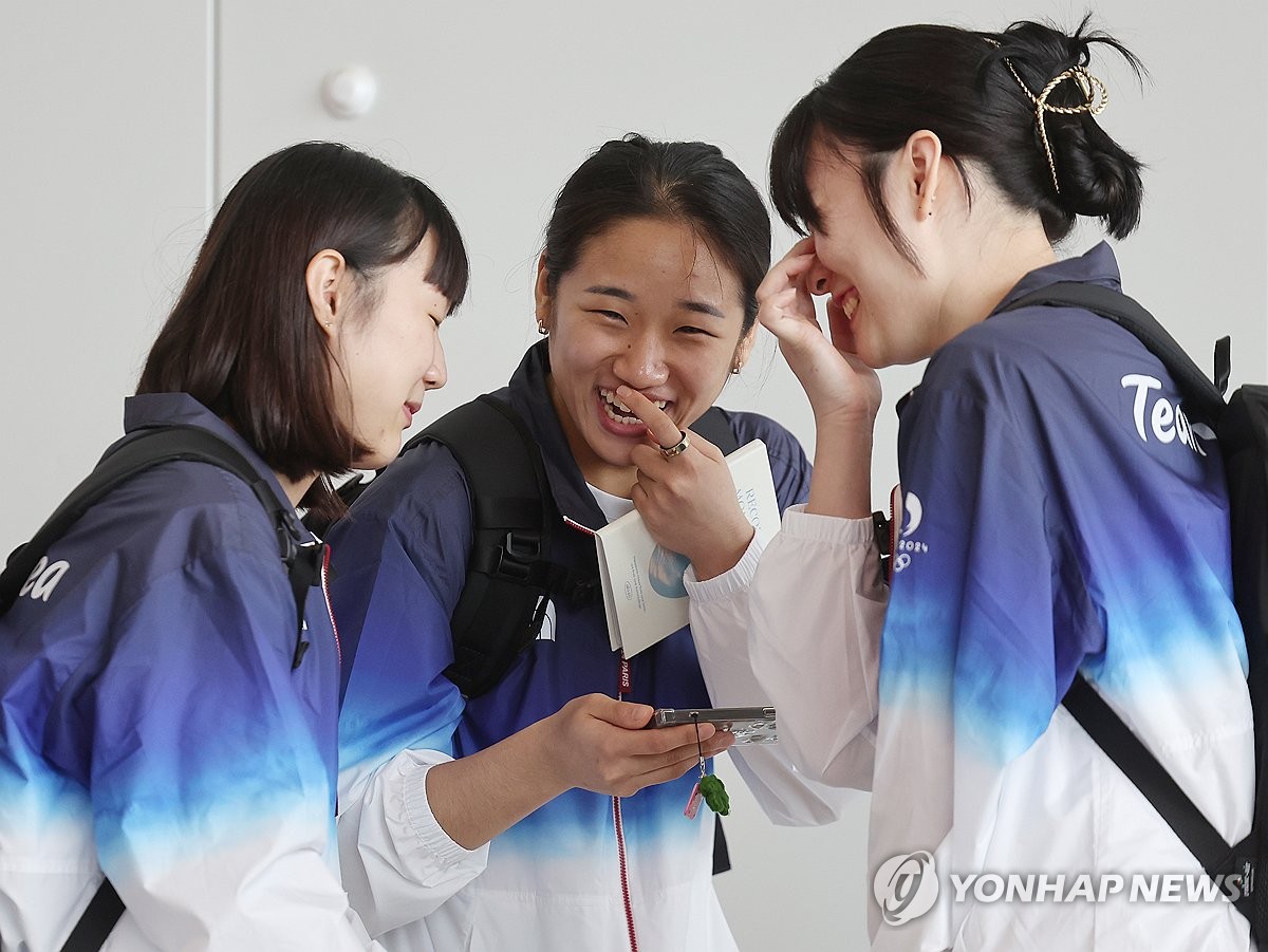队史首冠！金牛加冕香港历史上第一个三大球的全国冠军