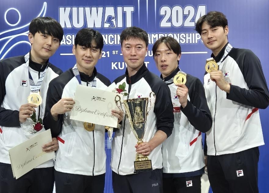NBA早报｜08年9号秀退役 库里有望复出 掘金媒体批评威少