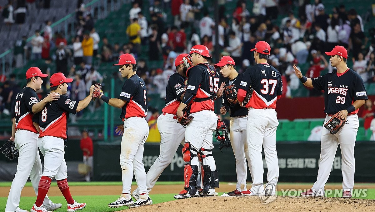 +45分八强占先机：雷霆双少52+12+6断0失误 太阳需赢马刺27分